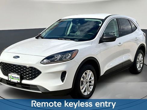 Used 2022 Ford Escape SE image 3