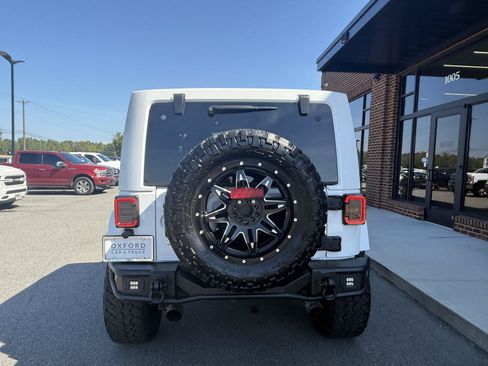Used 2015 Jeep Wrangler Rubicon w/ Power Convenience Group AWD/4WD image 24