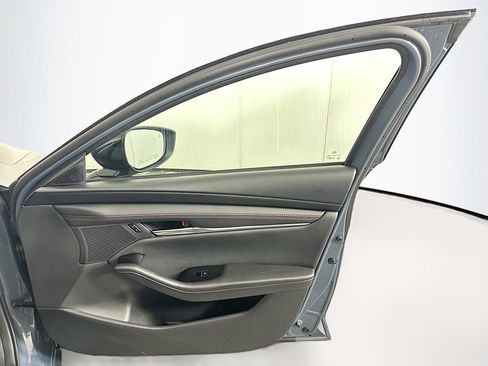 Used 2025 MAZDA MAZDA3 s image 31