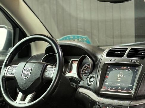 Used 2017 Dodge Journey Crossroad image 3