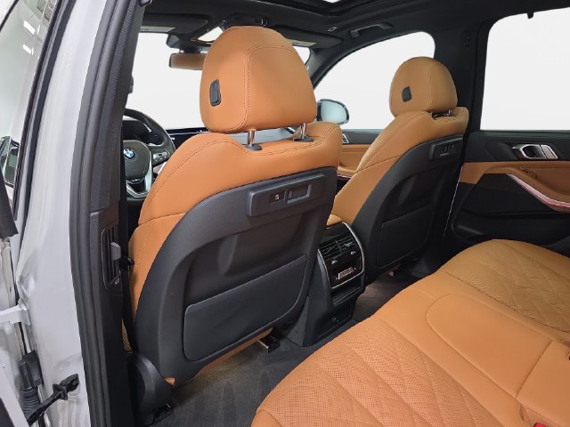 Certified 2023 BMW X5 xDrive45e w/ Executive Package AWD/4WD image 10