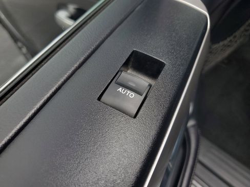 Used 2016 Toyota 4Runner Limited image 15