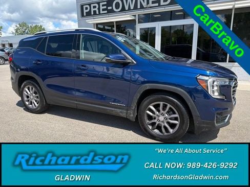 Certified 2023 GMC Terrain SLT FWD image 1