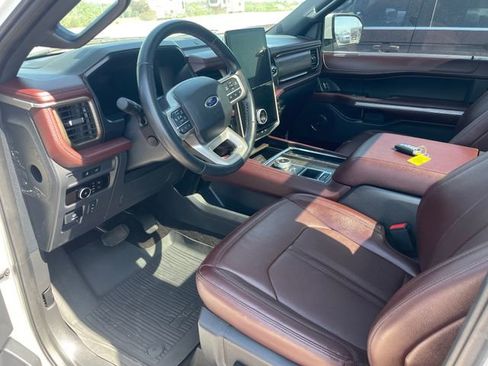 Used 2023 Ford Expedition Limited RWD image 9