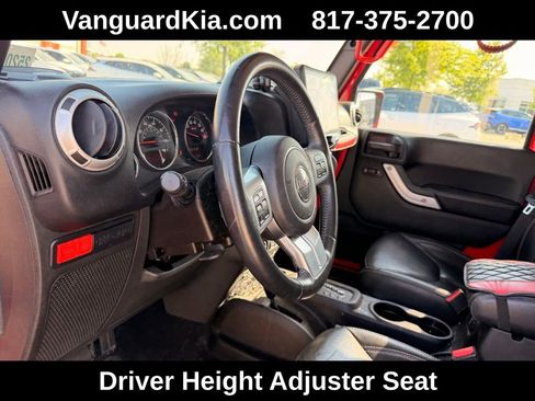 Used 2016 Jeep Wrangler Unlimited Rubicon image 14