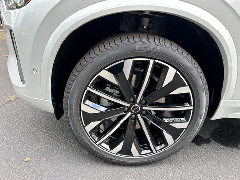 New 2026 Volvo XC90 B6 Ultra w/ Protection Package image 8