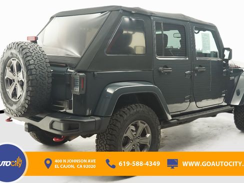 Used 2017 Jeep Wrangler Unlimited Rubicon AWD/4WD image 6
