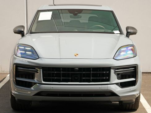 Used 2024 Porsche Cayenne Turbo AWD/4WD image 53