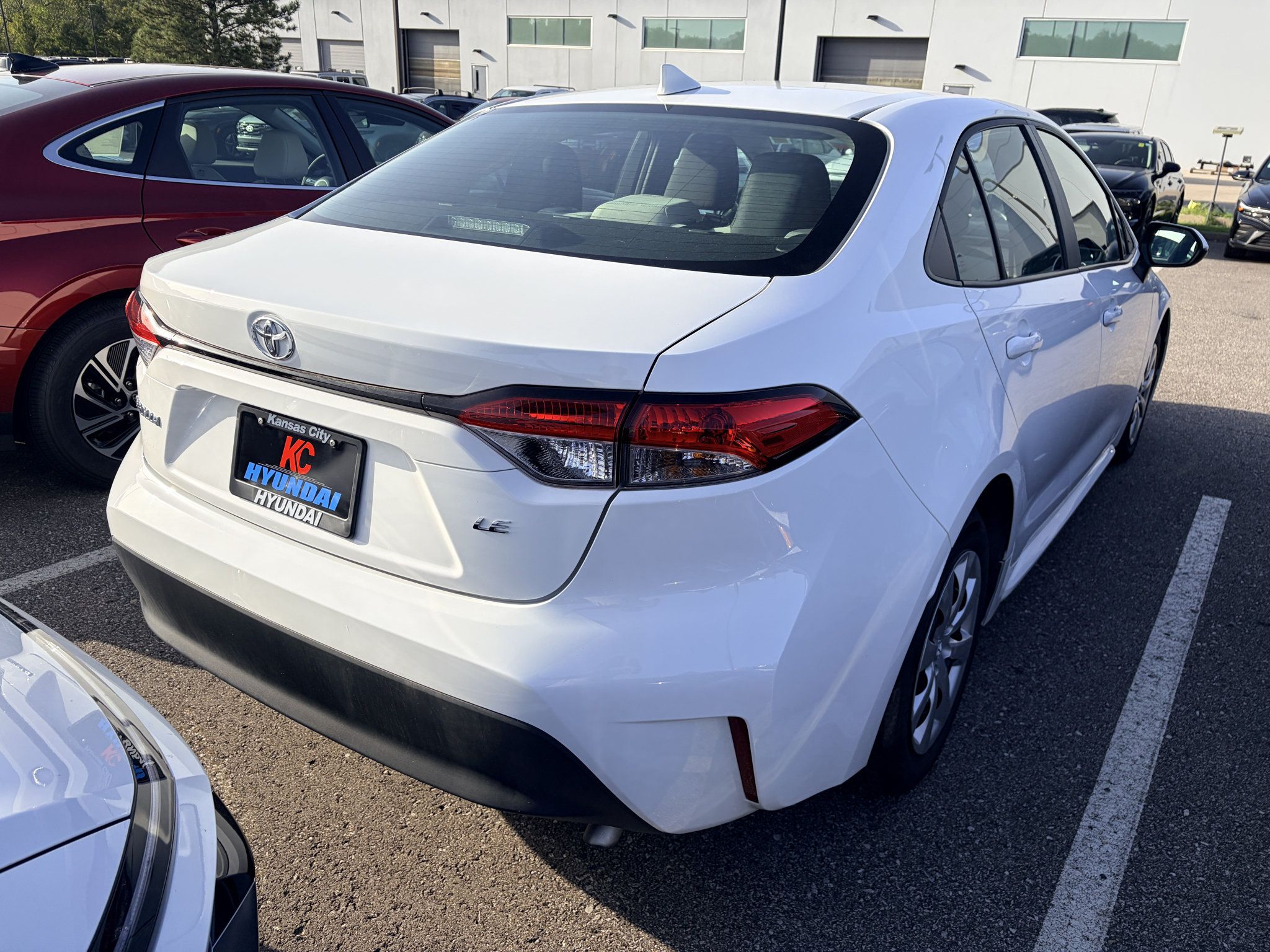 Used 2025 Toyota Corolla LE FWD image 5