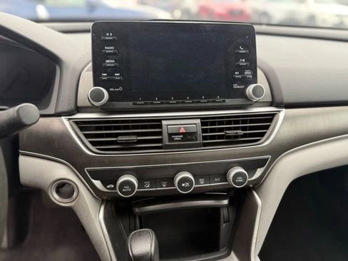 Used 2019 Honda Accord LX image 19