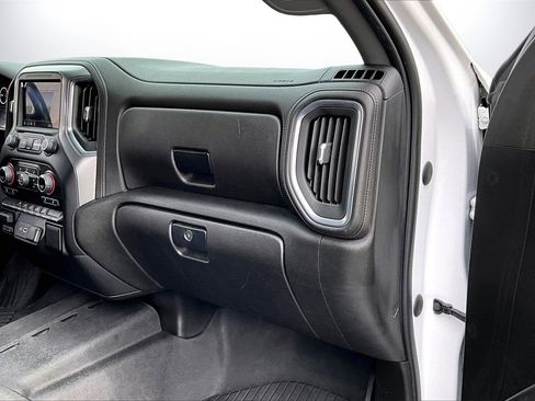 Used 2021 Chevrolet Silverado 1500 RST image 18