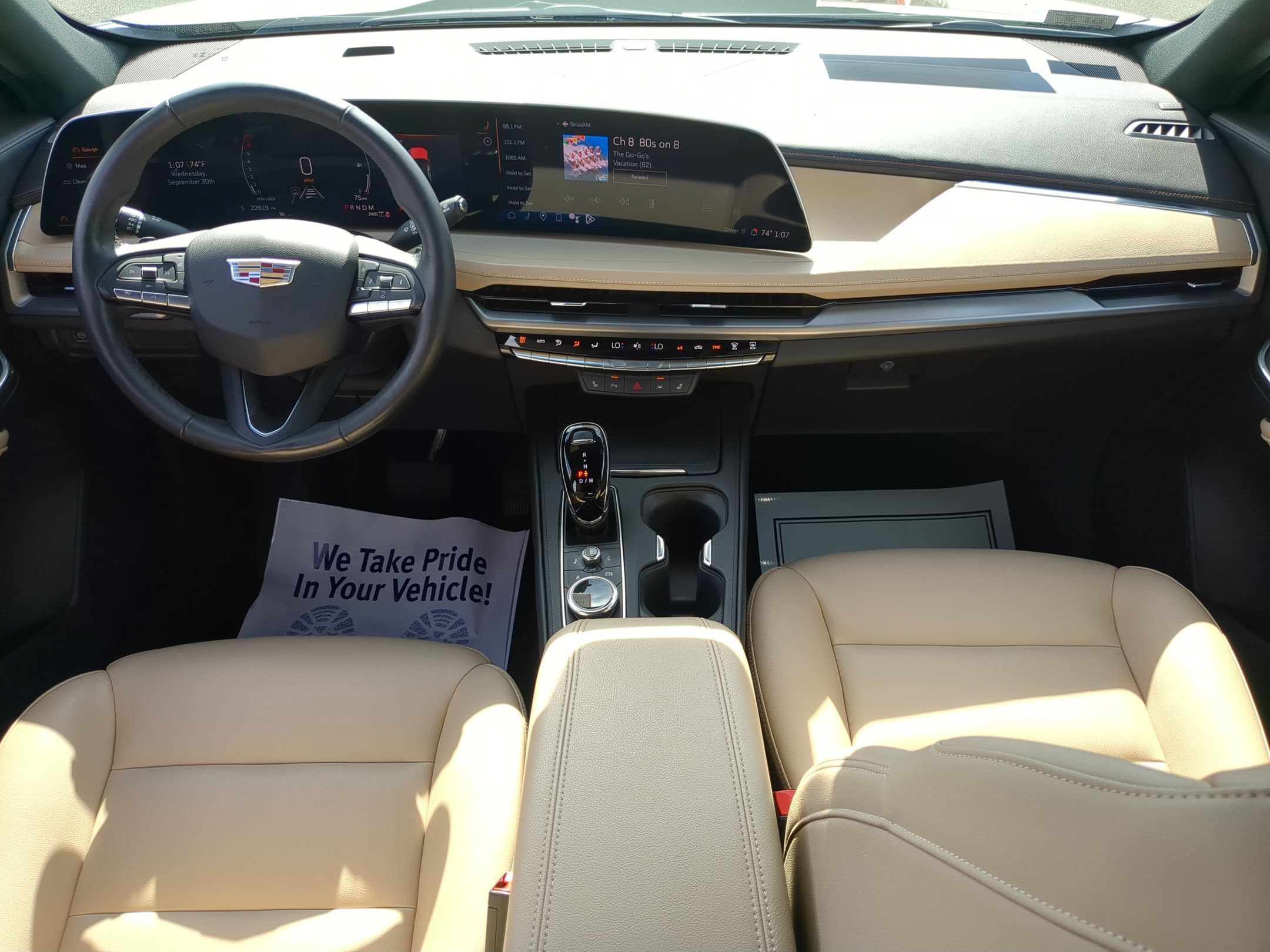 Certified 2024 Cadillac XT4 Luxury w/ Cold Weather Package AWD/4WD image 18