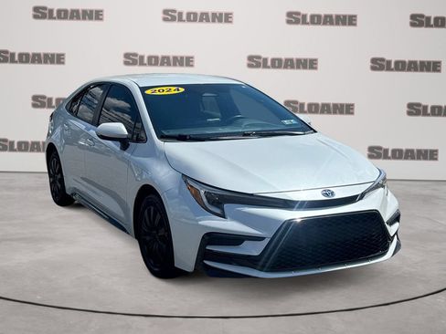Used 2024 Toyota Corolla SE FWD image 7
