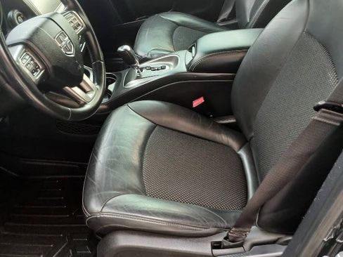 Used 2019 Dodge Journey Crossroad FWD image 5