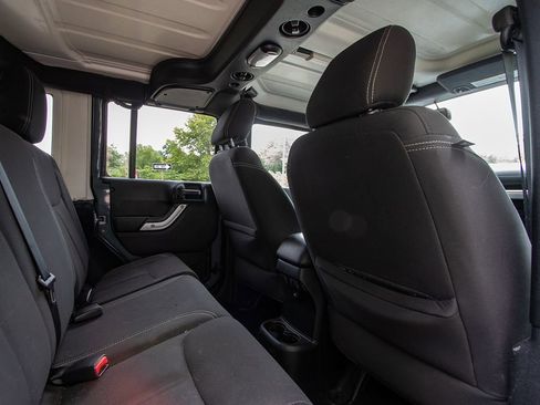 Used 2015 Jeep Wrangler Unlimited Sahara w/ Dual Top Group image 23