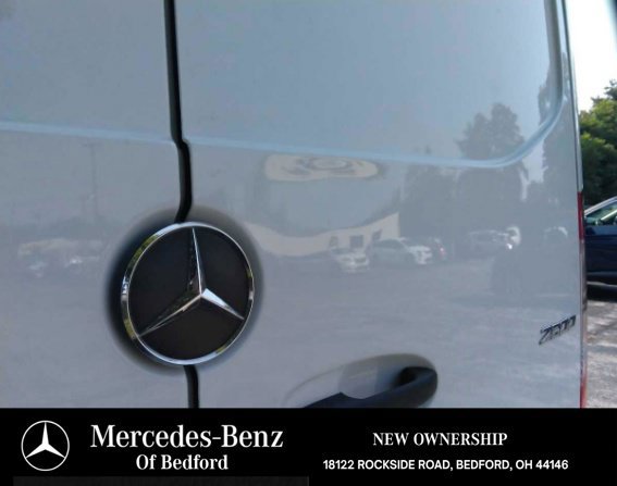 Used 2024 Mercedes-Benz Sprinter 2500 image 2