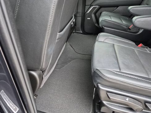 Certified 2025 GMC Yukon Denali RWD image 36