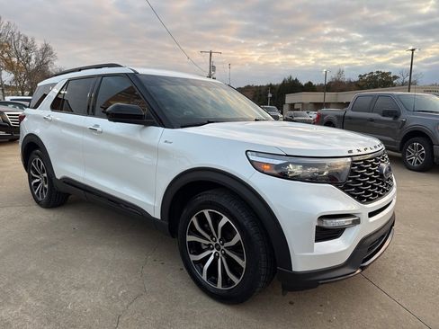 Used 2022 Ford Explorer ST-Line image 3