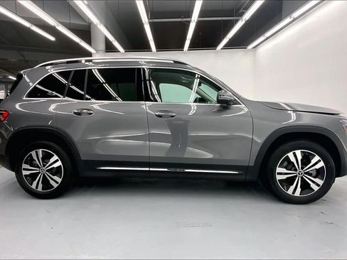 Used 2026 Mercedes-Benz GLB 250 image 5