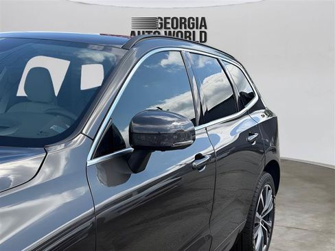 Used 2022 Volvo XC60 B5 Momentum w/ Advanced Package AWD/4WD image 8