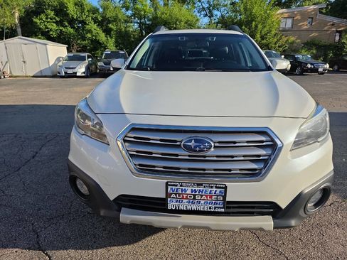 Used 2015 Subaru Outback 3.6R Limited AWD/4WD image 4