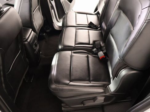 Used 2023 Ford Explorer XLT w/ Equipment Group 202A image 12