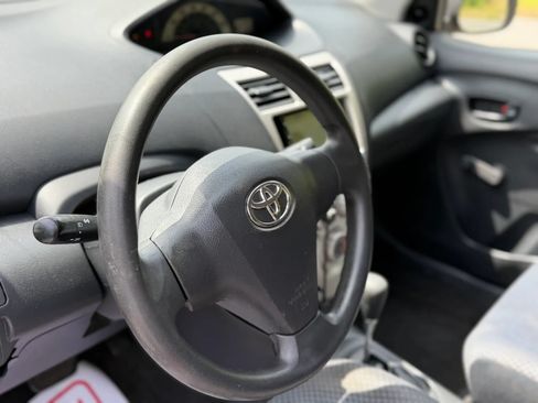 Used 2008 Toyota Yaris S FWD image 8