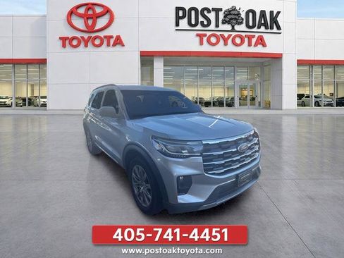 Used 2025 Ford Explorer Active w/ Active Comfort Package AWD/4WD image 1