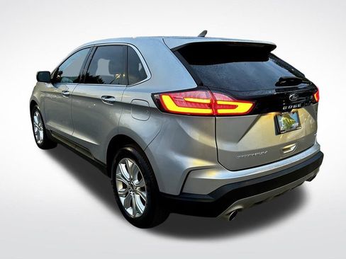 Used 2022 Ford Edge Titanium image 4