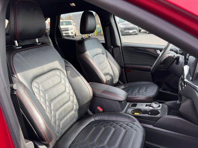 Used 2024 Ford Escape ST-Line Elite w/ Premium Technology Package AWD/4WD image 21