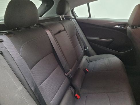 Used 2019 Chevrolet Cruze LT FWD image 19