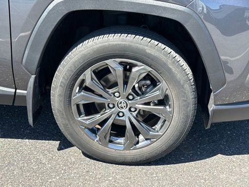 Certified 2023 Toyota RAV4 XLE Premium AWD/4WD image 11