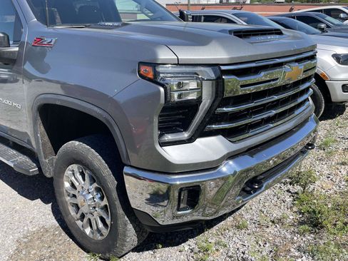 Used 2024 Chevrolet Silverado 2500 LTZ w/ LTZ Plus Package image 4