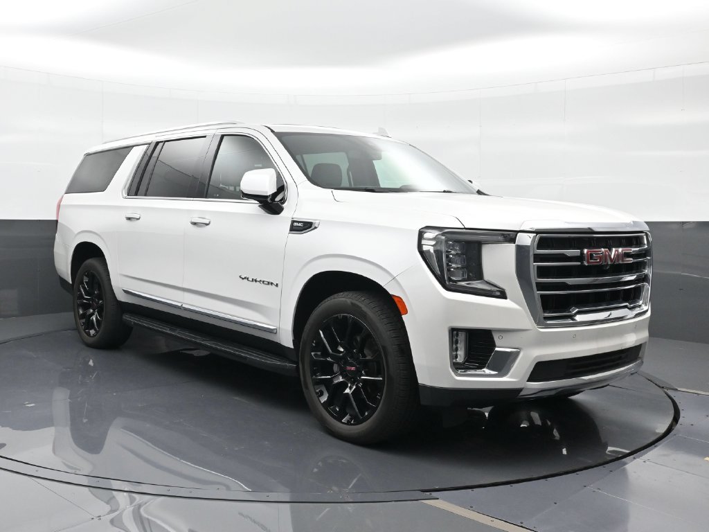 Used 2022 GMC Yukon XL SLT w/ SLT Premium Package RWD image 4