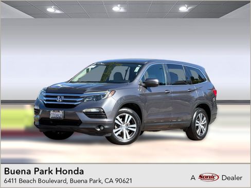 Used 2017 Honda Pilot EX image 1