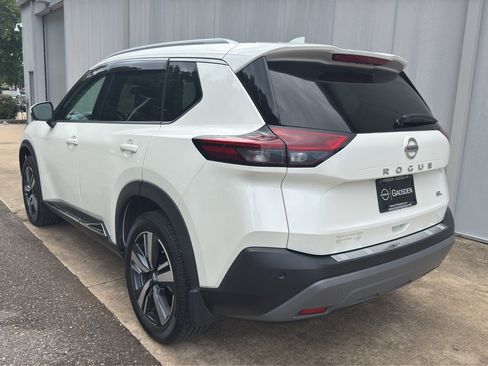 Used 2021 Nissan Rogue SL w/ Premium Package FWD image 5