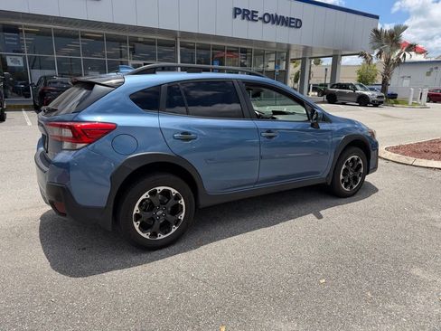 Used 2021 Subaru Crosstrek 2.0i Premium w/ Moonroof Package AWD/4WD image 3