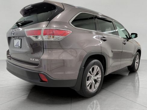Used 2014 Toyota Highlander XLE image 20