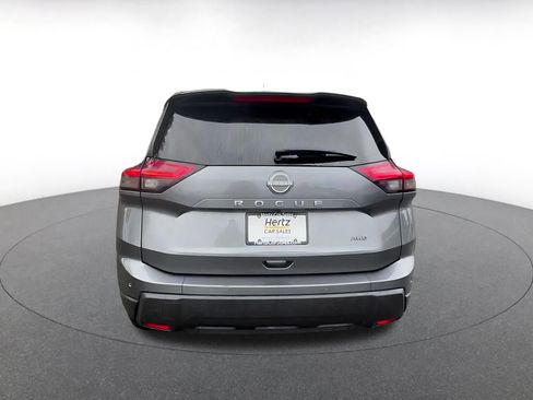 Used 2025 Nissan Rogue SV image 12