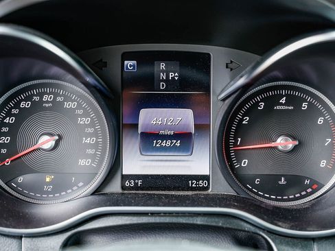 Used 2018 Mercedes-Benz GLC 300 4MATIC image 6