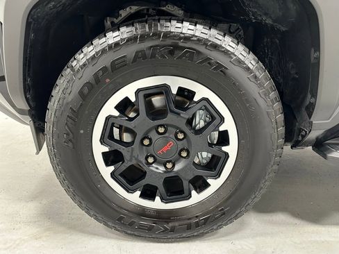 Used 2025 Toyota 4Runner TRD Off-Road image 62