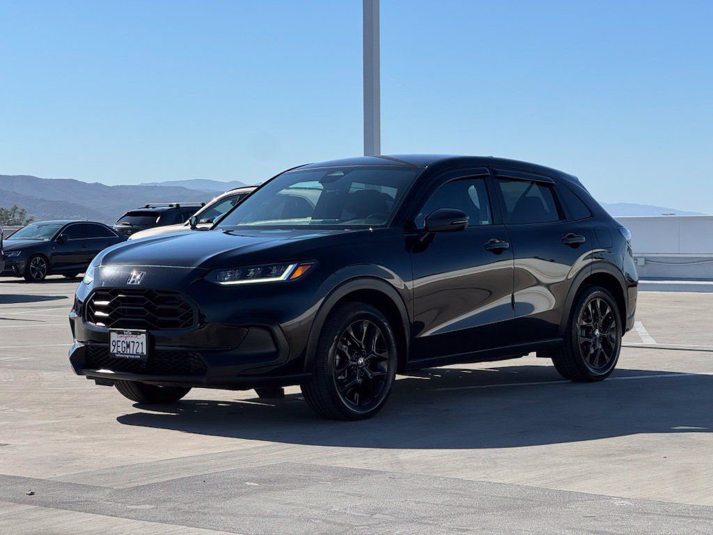 Used 2023 Honda HR-V Sport image 4