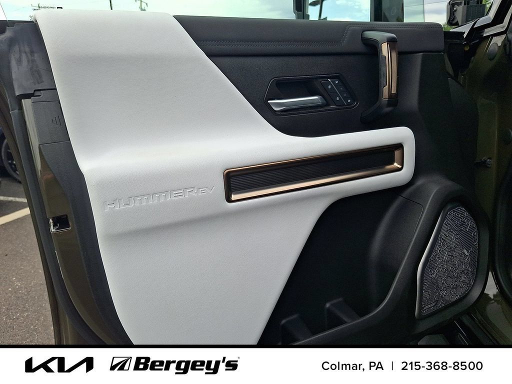 Used 2024 GMC Hummer EV 3X w/ LPO, Illumination Package AWD/4WD image 15