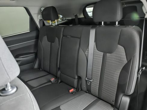 Used 2022 Kia Sorento LX AWD/4WD image 29