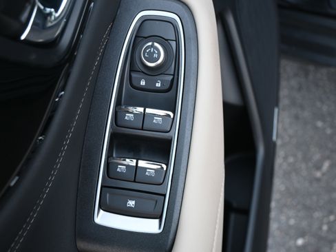 Certified 2025 Subaru Outback Limited image 15