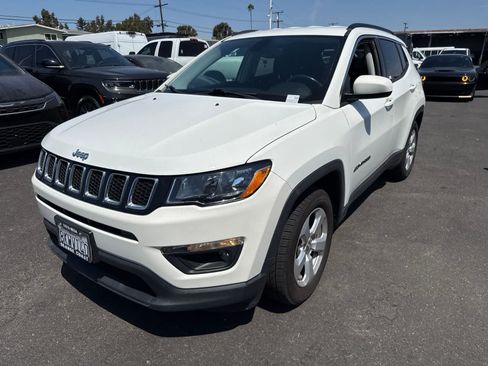 Used 2019 Jeep Compass Latitude w/ Popular Equipment Group FWD image 22