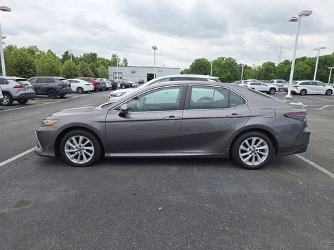 Used 2024 Toyota Camry LE FWD image 8