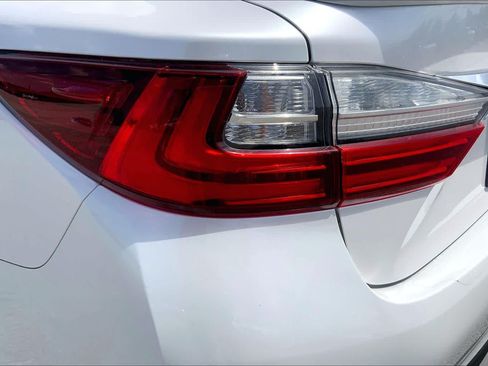 Used 2017 Lexus ES 350 w/ Luxury Package FWD image 28