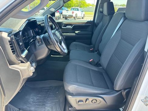 Used 2022 GMC Sierra 1500 SLE w/ Enhanced Capability Package AWD/4WD image 6