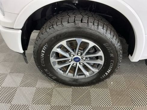 Used 2020 Ford F150 Lariat w/ Equipment Group 502A Luxury AWD/4WD image 31